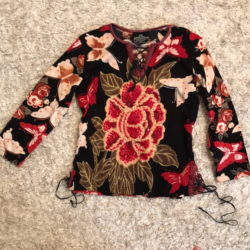 DONATED | Small Angie blouse with sequin and ribbon details.